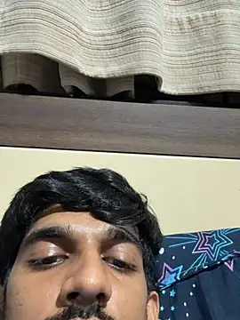 deeyx12 online show from June 29, 2026, 7:47 pm