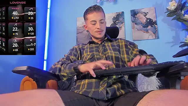 Snapshot of _hairybeard_ chatting on March 13, 2025, 5:22 am hairybeard online show from March 13, 2025, 5:22 am