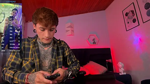 Snapshot of _hairybeard_ chatting on September 17, 2025, 9:05 pm hairybeard online show from September 17, 2025, 9:05 pm