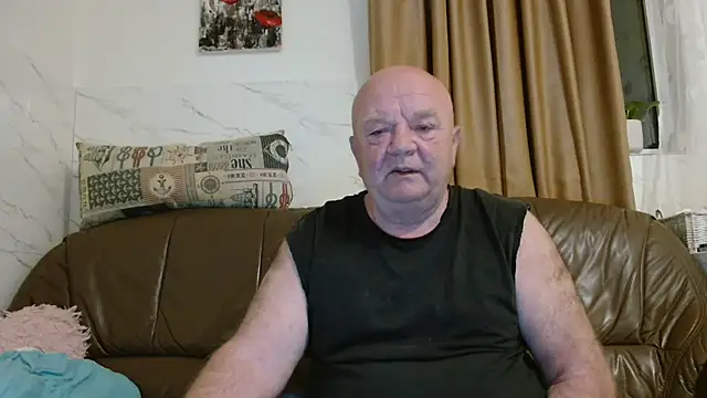 fullballs6 online show from April 28, 2026, 2:10 am