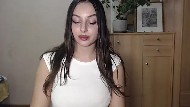 courtneyPerfect online show from January 17, 2025, 5:51 pm