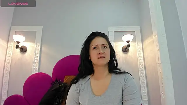 Snapshot of Ambber_moon chatting on February 27, 2025, 3:36 am Ambber moon online show from February 27, 2025, 3:36 am