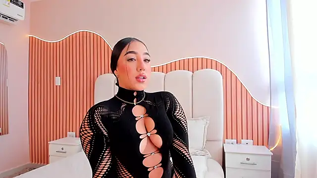 Snapshot of SofiiSweet_ chatting on October 30, 2025, 2:29 pm SofiiSweet online show from October 30, 2025, 2:29 pm