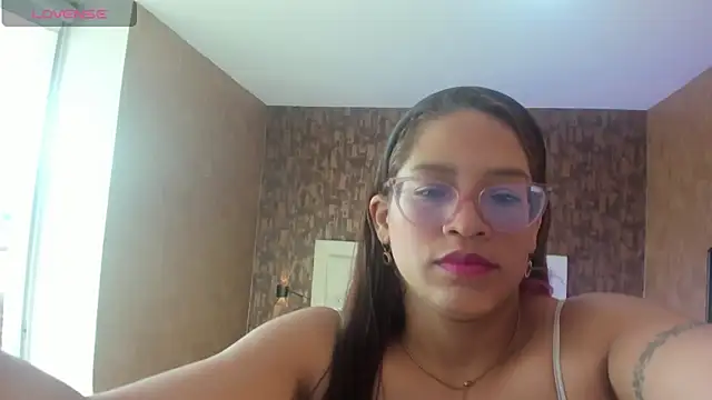 samantha  karolstone online show from January 29, 2025, 9:17 pm