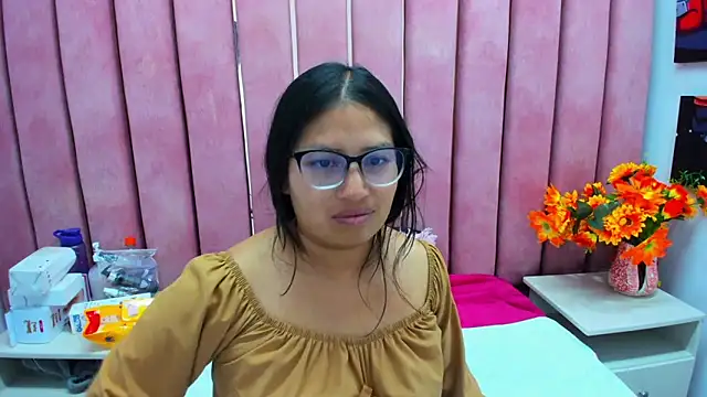 Snapshot of Miaa_Smiith_ chatting on November 14, 2025, 2:54 am Miaa Smiith online show from November 14, 2025, 2:54 am