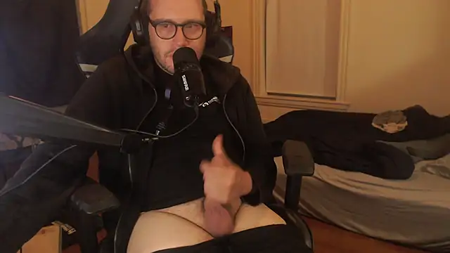 chicostick413 online show from September 23, 2025, 11:52 pm