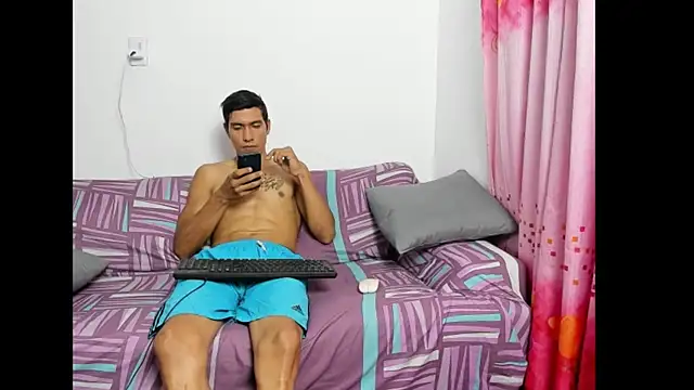 QuinnAndpuma1 online show from June 27, 2026, 1:21 am