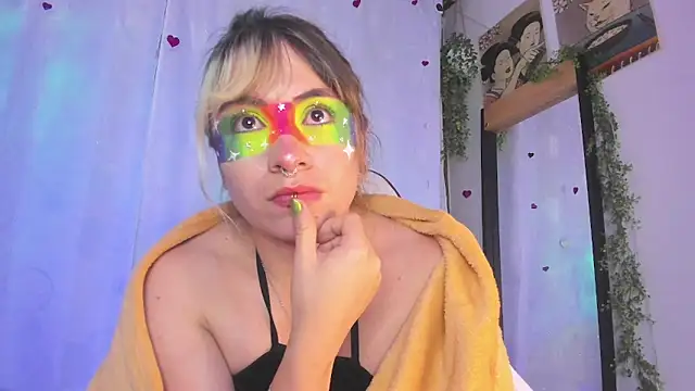 Snapshot of GilaKat chatting on March 18, 2025, 7:08 am GilaKat online show from March 18, 2025, 7:08 am