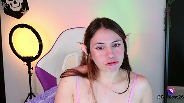 Snapshot of GilaKat chatting on October 29, 2025, 5:42 am GilaKat online show from October 29, 2025, 5:42 am