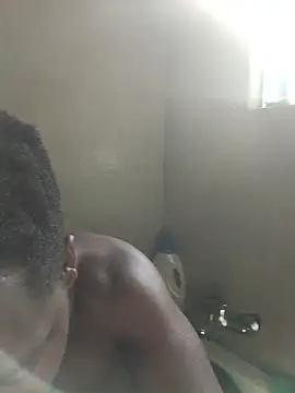 Snapshot of Chocolate_factory_man chatting on June 25, 2026, 10:31 am Chocolate factory man online show from June 25, 2026, 10:31 am