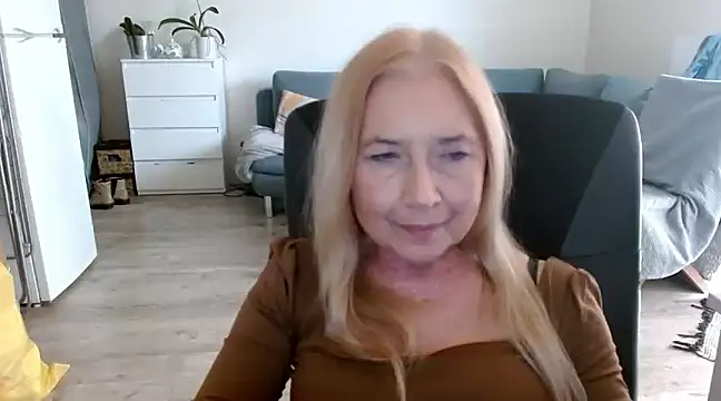 Snapshot of sofia_xkiss chatting on January 14, 2025, 10:59 am sofia xkiss online show from January 14, 2025, 10:59 am