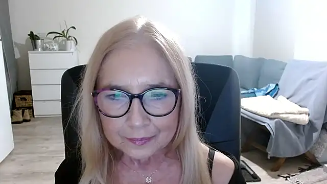 Snapshot of sofia_xkiss chatting on January 15, 2025, 7:48 am sofia xkiss online show from January 15, 2025, 7:48 am