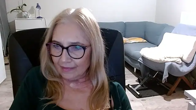 Snapshot of sofia_xkiss chatting on February 7, 2025, 5:40 pm sofia xkiss online show from February 7, 2025, 5:40 pm