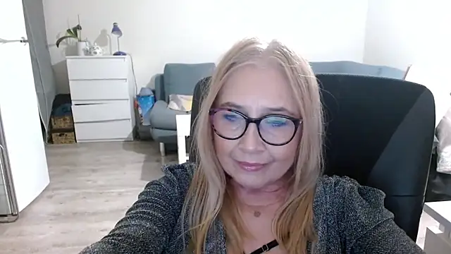 Snapshot of sofia_xkiss chatting on February 12, 2025, 2:43 pm sofia xkiss online show from February 12, 2025, 2:43 pm