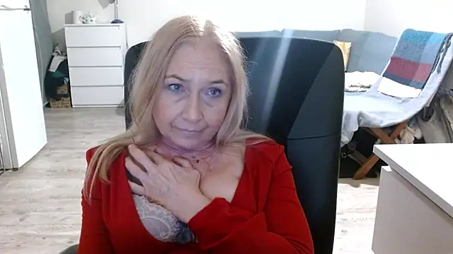 Snapshot of sofia_xkiss chatting on March 7, 2025, 5:49 pm sofia xkiss online show from March 7, 2025, 5:49 pm