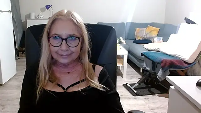 Snapshot of sofia_xkiss chatting on March 19, 2025, 5:39 pm sofia xkiss online show from March 19, 2025, 5:39 pm