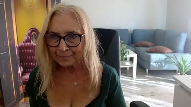 Snapshot of sofia_xkiss chatting on September 9, 2025, 1:43 pm sofia xkiss online show from September 9, 2025, 1:43 pm