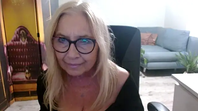 Snapshot of sofia_xkiss chatting on October 26, 2025, 2:45 pm sofia xkiss online show from October 26, 2025, 2:45 pm