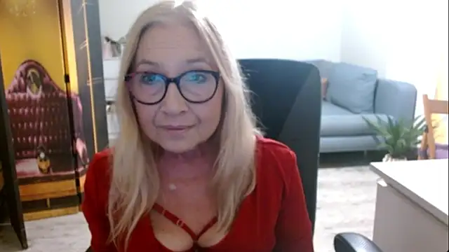 sofia xkiss online show from December 21, 2025, 7:37 am