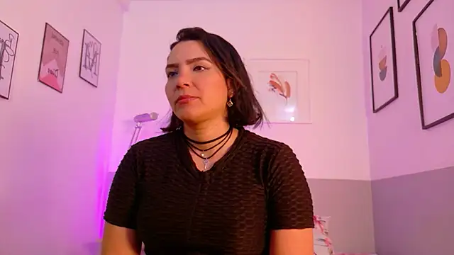 Sluttyandmature online show from April 30, 2026, 12:44 pm