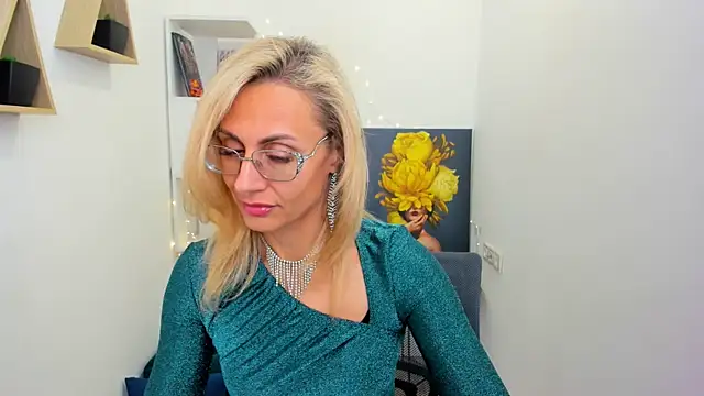 Snapshot of MuseOfStage chatting on February 27, 2025, 11:31 am MuseOfStage online show from February 27, 2025, 11:31 am