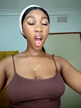 Shria107 online show from September 12, 2025, 5:24 pm