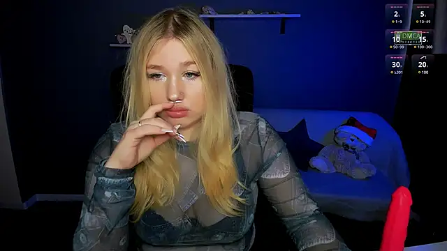 Snapshot of juli_kisss chatting on February 6, 2025, 12:37 pm juli kisss online show from February 6, 2025, 12:37 pm