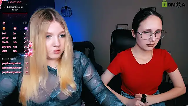 Snapshot of juli_kisss chatting on March 12, 2025, 10:39 pm juli kisss online show from March 12, 2025, 10:39 pm