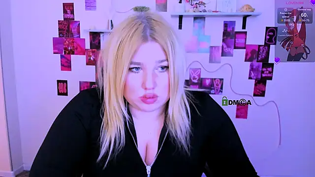 Snapshot of juli_kisss chatting on March 5, 2026, 10:06 pm juli kisss online show from March 5, 2026, 10:06 pm