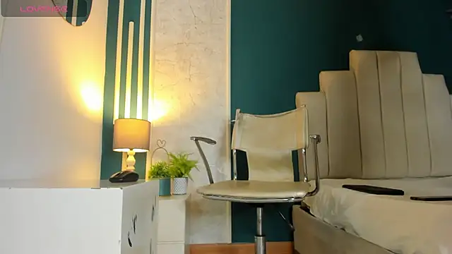 Snapshot of Austin_Cardieff chatting on January 3, 2025, 7:29 pm Austin Cardieff online show from January 3, 2025, 7:29 pm