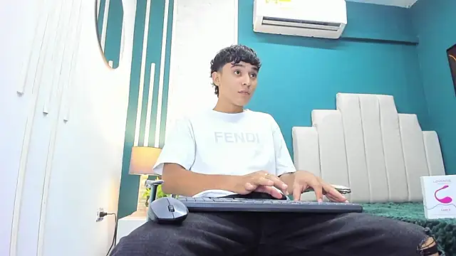 Snapshot of Austin_Cardieff chatting on February 3, 2025, 8:03 pm Austin Cardieff online show from February 3, 2025, 8:03 pm