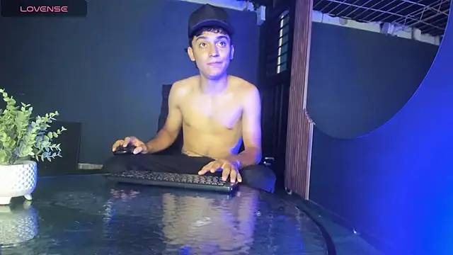 Snapshot of Austin_Cardieff chatting on February 26, 2025, 3:42 am Austin Cardieff online show from February 26, 2025, 3:42 am