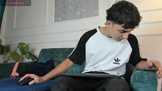 Snapshot of Austin_Cardieff chatting on March 20, 2025, 3:13 am Austin Cardieff online show from March 20, 2025, 3:13 am