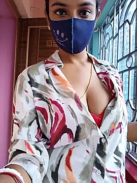 Snapshot of wild_bong_queen chatting on October 28, 2025, 9:35 am wild bong queen online show from October 28, 2025, 9:35 am