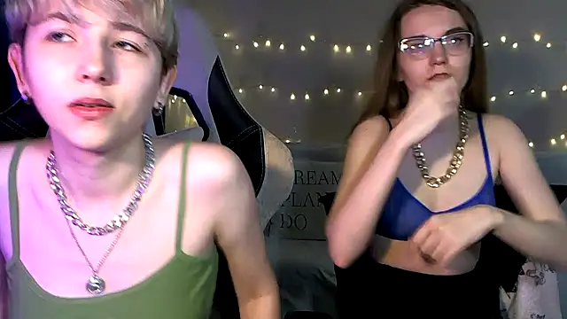 Snapshot of velvetvalkyries chatting on March 18, 2025, 6:04 pm velvetvalkyries online show from March 18, 2025, 6:04 pm