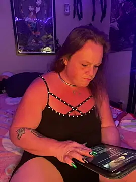 Snapshot of HeatherLynn chatting on February 17, 2025, 3:47 am HeatherLynn online show from February 17, 2025, 3:47 am