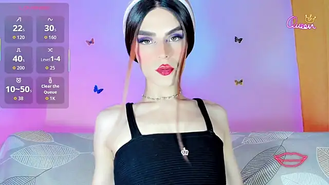 TatiGil online show from February 9, 2026, 7:07 pm