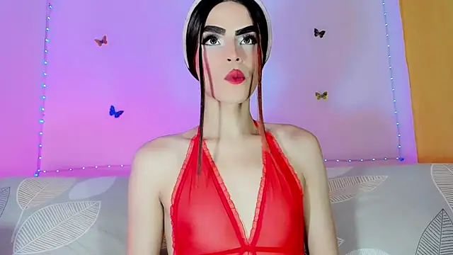TatiGil online show from May 18, 2026, 7:20 pm