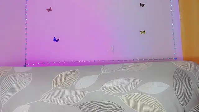 TatiGil online show from May 20, 2026, 7:42 pm