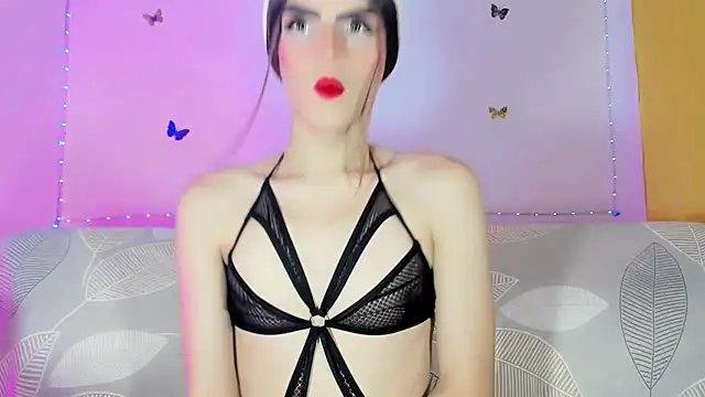TatiGil online show from May 22, 2026, 7:41 pm