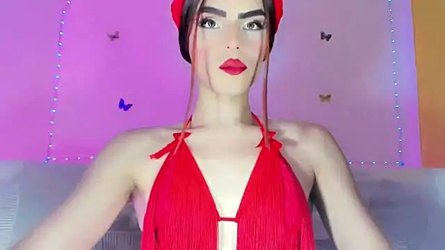 TatiGil online show from June 11, 2026, 8:51 pm