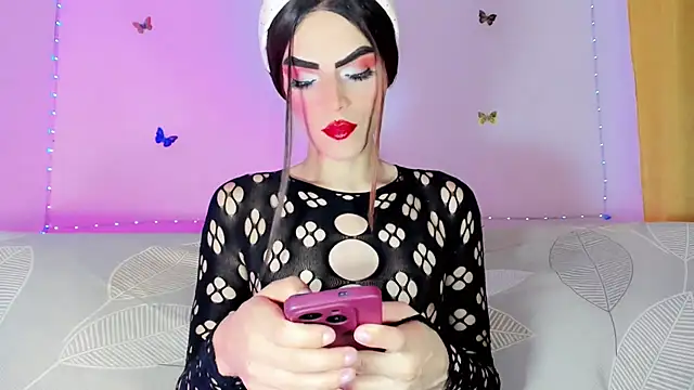 TatiGil online show from July 30, 2026, 7:46 pm