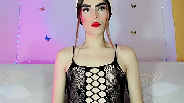 TatiGil online show from July 31, 2026, 8:08 pm