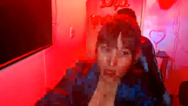 Skarlet Adams28 online show from May 8, 2026, 9:53 pm