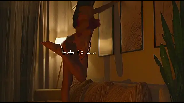 wowmolly online show from February 17, 2026, 2:57 pm