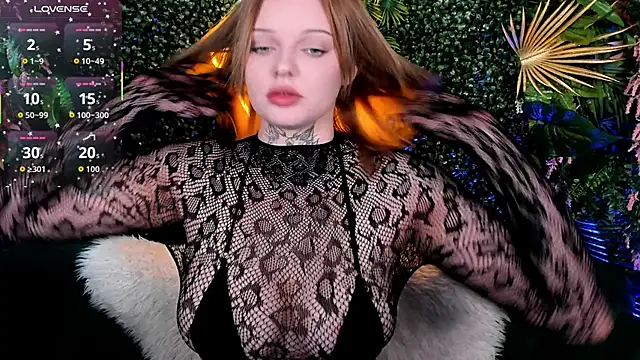 Snapshot of SherriMartinez chatting on November 28, 2025, 6:54 pm SherriMartinez online show from November 28, 2025, 6:54 pm