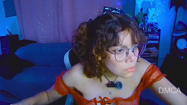Snapshot of Drea_Foox chatting on May 1, 2026, 3:22 am Drea Foox online show from May 1, 2026, 3:22 am