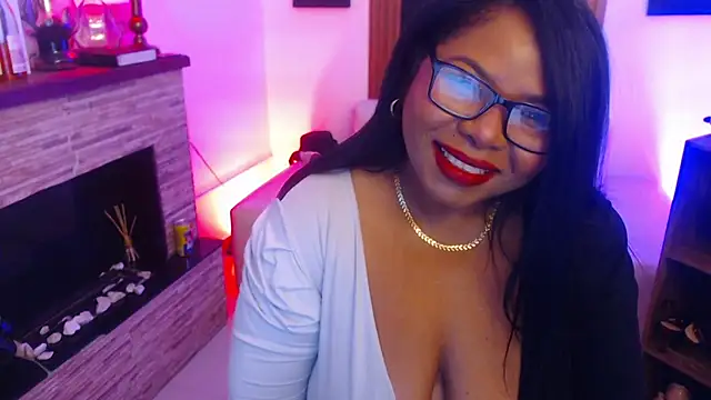 Snapshot of Keilathompson chatting on June 3, 2026, 10:29 am Keilathompson online show from June 3, 2026, 10:29 am