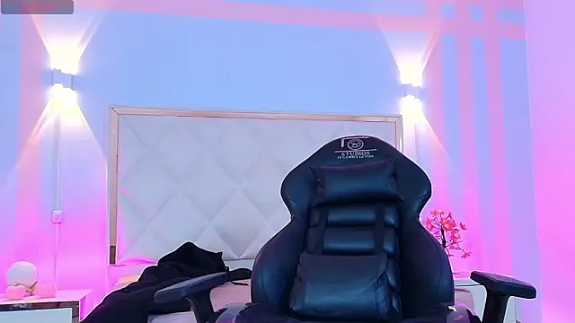 Brendda tay online show from February 24, 2026, 3:04 am