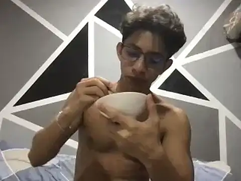 ferchitibellako online show from July 24, 2026, 3:59 am